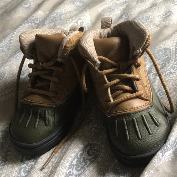 Nike boots - Picture 3 of 4